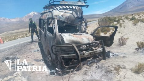 Colisión de minibuses en Oruro-Pisiga