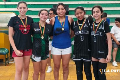 Oruro cuarto lugar Copa Bolivia U-16 con Nataly Alanés Ramírez en el equipo ideal