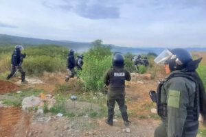 Enfrentamiento en Cotopachi con policías heridos