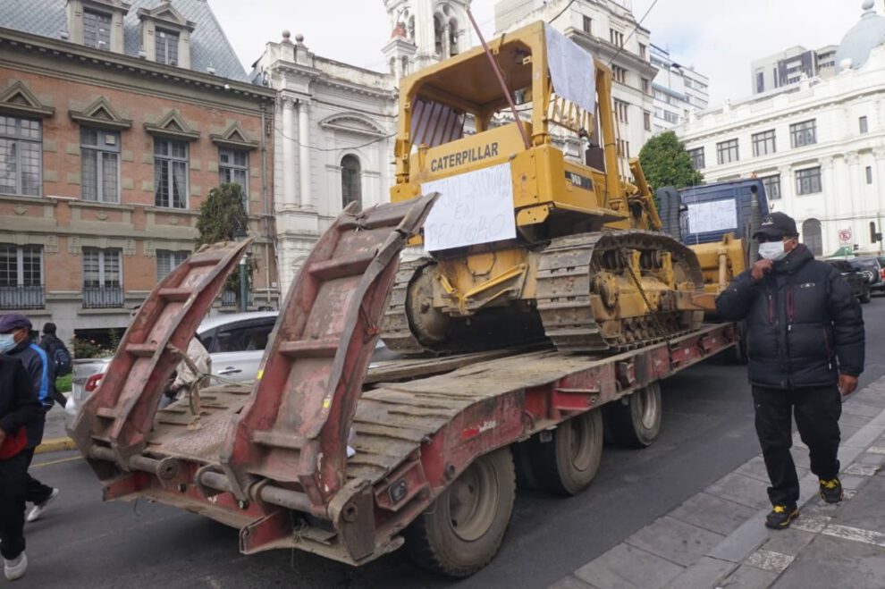 Bloqueo Alcaldía de La Paz por deudas
