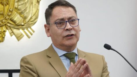 Jhonny Aguilera se presentará ante la Fiscalía por denuncia de discriminación