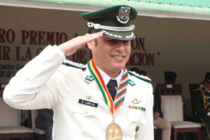 Vicepresidente Lara en un reciente acto con uniforme policial