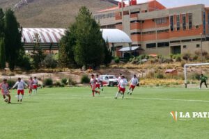 Aurora sorprende a Corque FC en el campeonato de fútbol