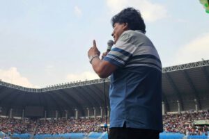 Evo Morales en una concentración con sus seguidores