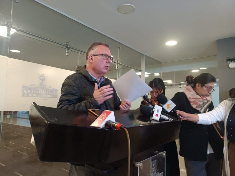 Carlos Alarcón critica fiscales por fuga de Dorgathen