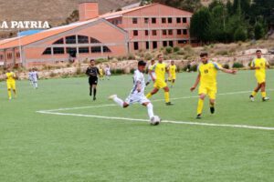 Ingenieros derrota a FC VHSR Oruro en el campeonato de fútbol