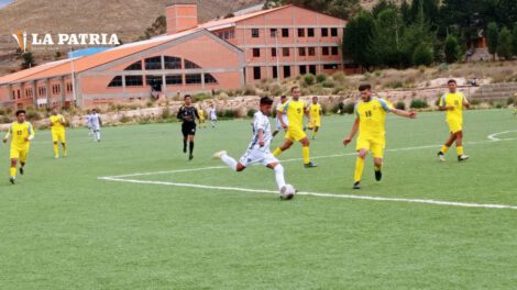 Ingenieros derrota a FC VHSR Oruro en el campeonato de fútbol