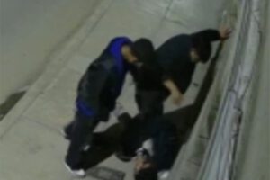 Golpiza a joven de 21 años