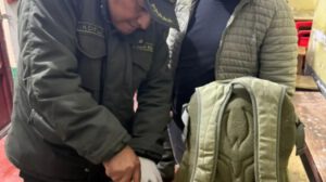Policía aprehendido por intentar introducir droga en penal de San Pedro