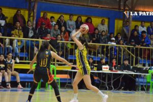Alemán se impone en básquetbol