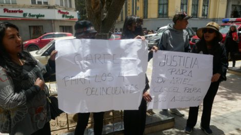 Muerte violenta del médico