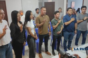 Rufino Flores asume la presidencia de la Federación Atlética de Bolivia