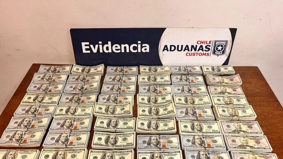 Contrabando de dinero encontrado en bus entre Bolivia y Chile