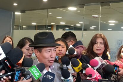 Rafael Quispe cuestiona subvención