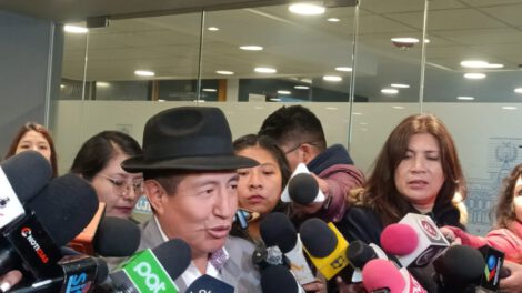 Rafael Quispe cuestiona subvención