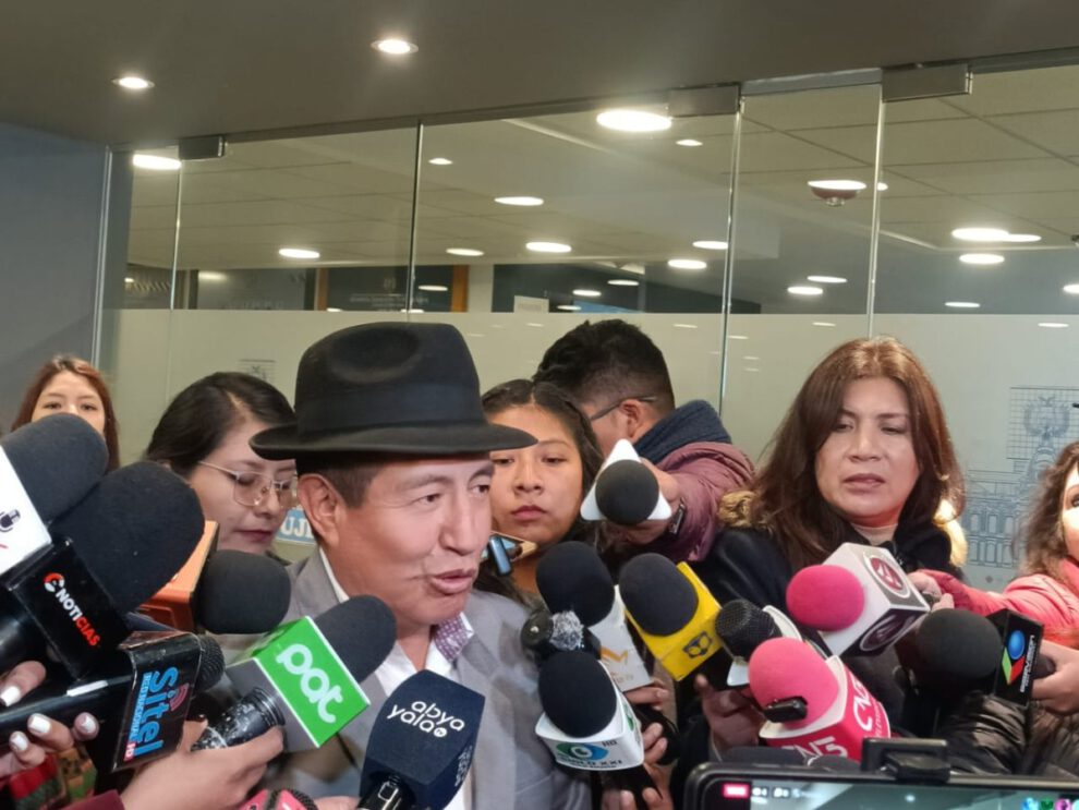 Rafael Quispe cuestiona subvención