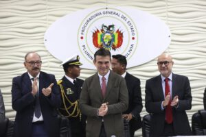 Reformas bolivianas lideradas por Rodrigo Paz