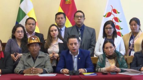 Decreto Supremo 5503 y rechazo de bancadas en reunión con Edmand Lara