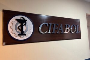 Decreto 5503 amenaza a la industria farmacéutica boliviana