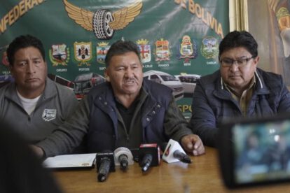paro indefinido choferes en Bolivia