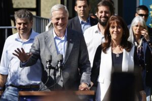 Asistencia de Bolivia a Chile por Rodrigo Paz Pereira