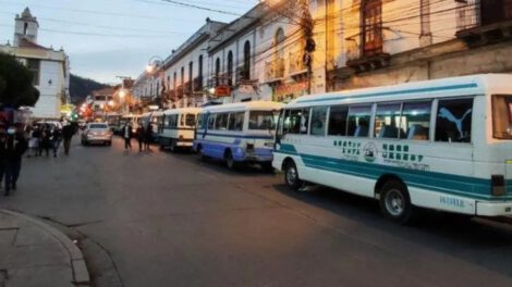 Bloqueo indefinido de carreteras en Chuquisaca