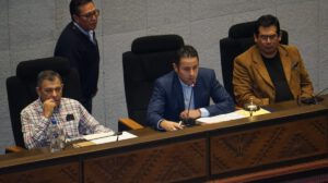 Edmand Lara es calificado como dictatorial