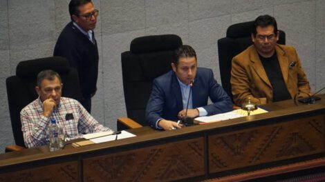 Edmand Lara es calificado como dictatorial