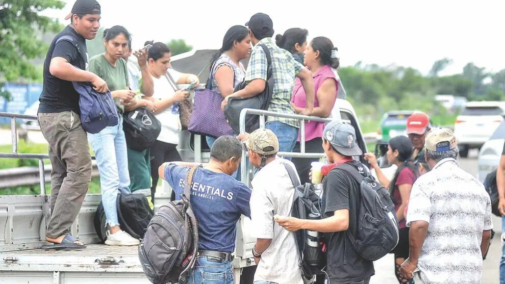 Caos en Santa Cruz por paro urbano