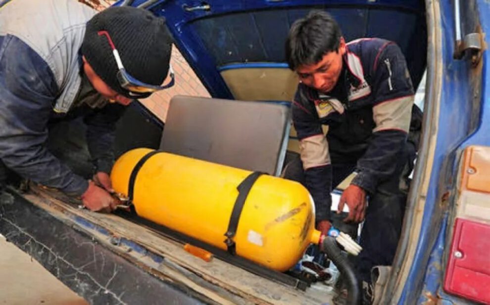 Conversión de micros a GNV en Bolivia