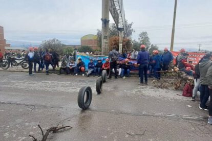Bloqueo en Cochabamba contra decreto 5503