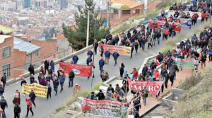Movilizaciones contra subvención a combustibles en La Paz