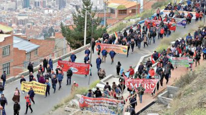 Movilizaciones contra subvención a combustibles en La Paz