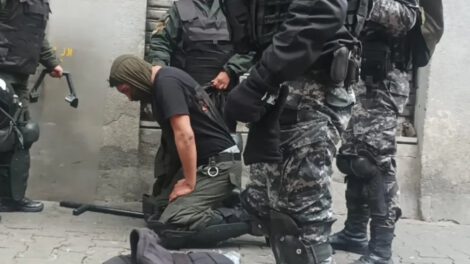 Enfrentamientos en Plaza Murillo