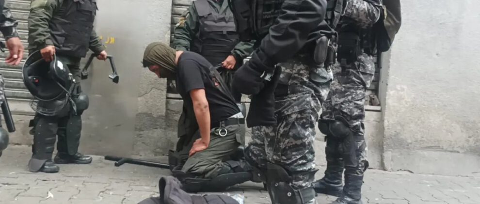 Enfrentamientos en Plaza Murillo