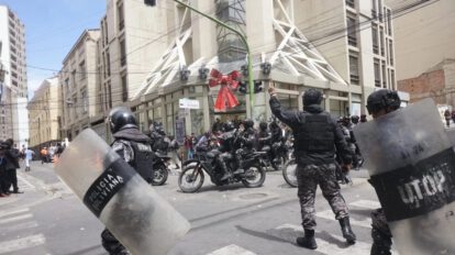 Dinamita estalla en la Sede de Gobierno, cinco policías afectados