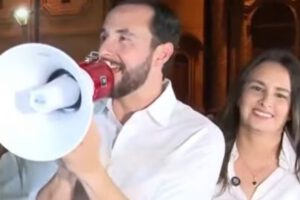 Candidatura a la Gobernación de Santa Cruz por Juan Pablo Velasco y Paola Aguirre