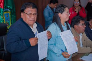 Acuerdo tarifario transitorio firmado entre Alcaldía y choferes en El Alto