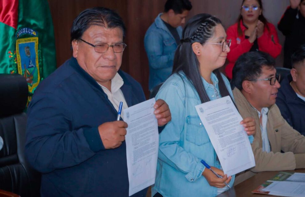 Acuerdo tarifario transitorio firmado entre Alcaldía y choferes en El Alto