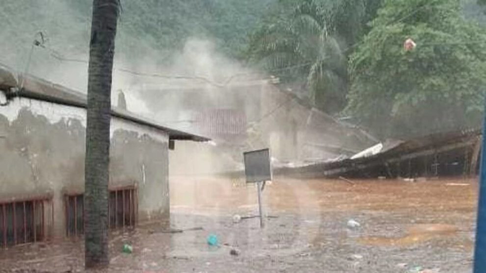 Emergencia en Tipuani por desborde de arroyos
