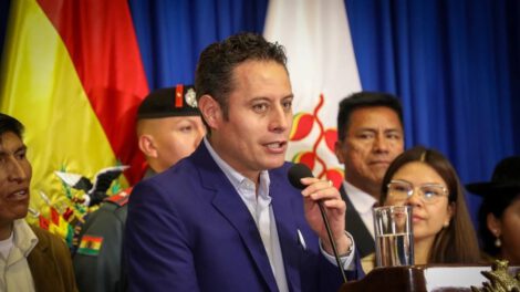 Edmand Lara propone recorte salarial para todos los funcionarios