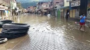 Desborde de ríos en Guanay