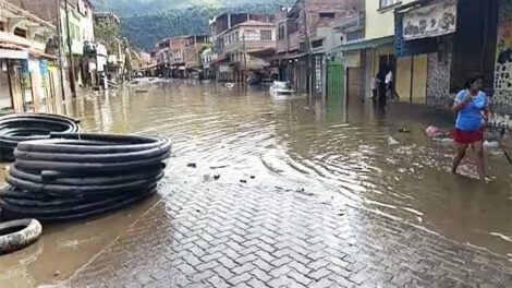 Desborde de ríos en Guanay
