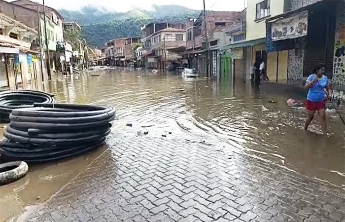 Desborde de ríos en Guanay