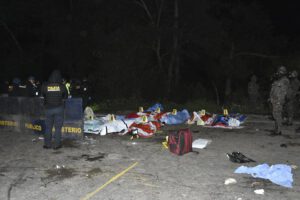 Accidente de bus en Guatemala deja 15 muertos y 19 heridos