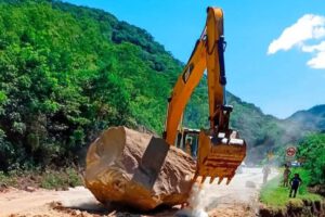 Restablecimiento de la transitabilidad hacia los Valles Cruceños tras intensas lluvias