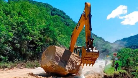 Restablecimiento de la transitabilidad hacia los Valles Cruceños tras intensas lluvias