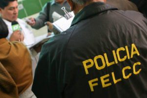 Agresión en la Felcc durante denuncia