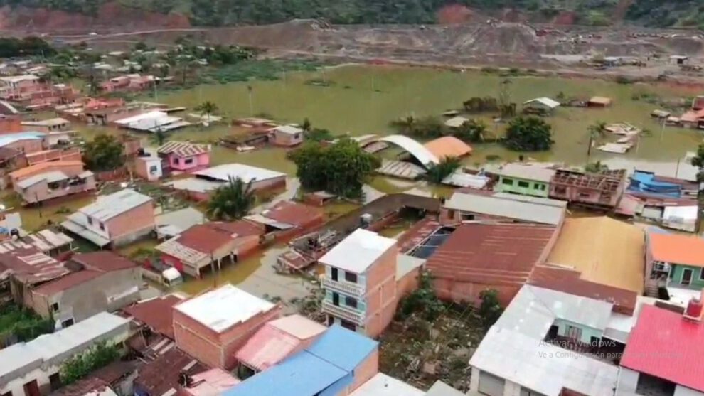 Inundación en Tipuani afectando a 600 familias
