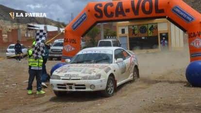 Automovilismo en Poopó
